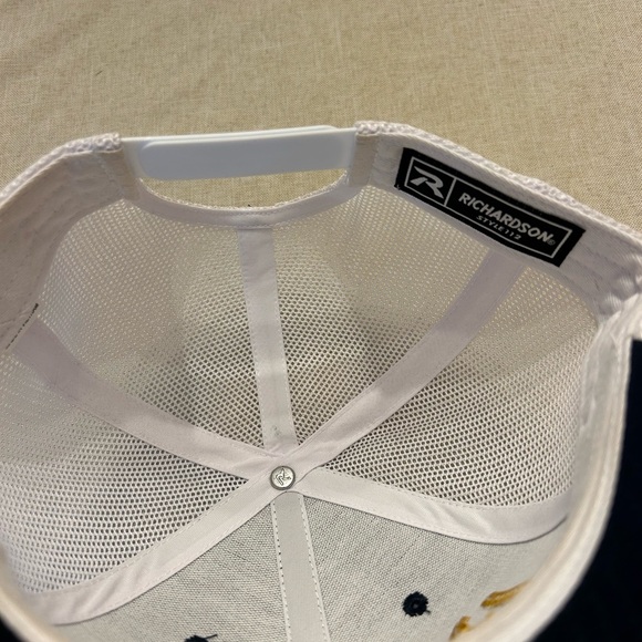 Billie's 1890 Saloon Hat - Picture 3 of 3